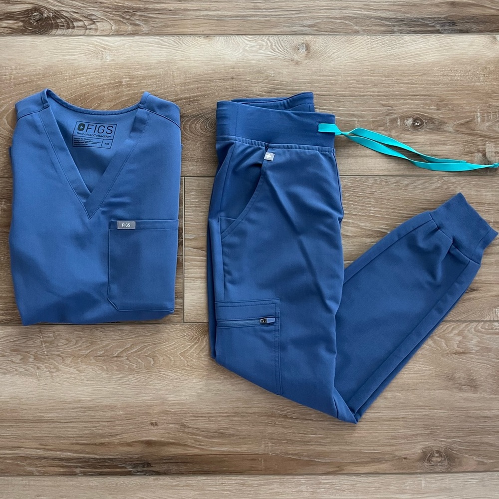 Figs scrubs